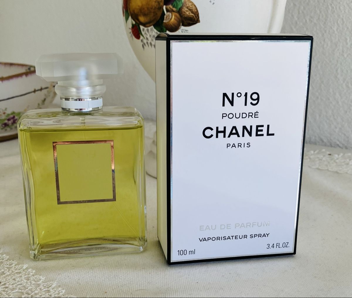 Chanel Profumi & Eau de Toilette: CHANEL 19 poudré eau de parfum – Nuovo (secondo la descrizione) da Clarens venduto da Piluka 3