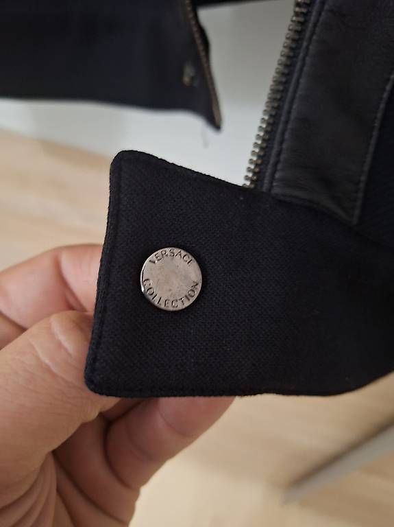 Versace Giacche: Giacca leggera Versace collezione – Usato da Cugnasco venduto da Francomingione 2