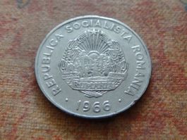 ROUMANIE  15  Bani  1966