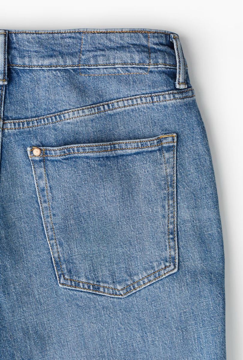 H&M Jeans: REGULAR TAPERED JEANS – Neu und originalverpackt aus Les Prés-d'Orvin von Karli22 1