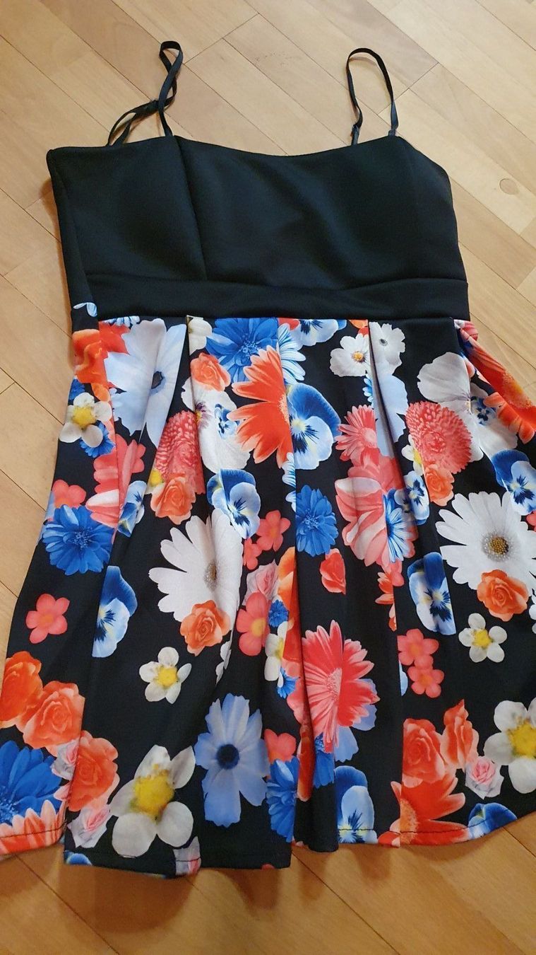 Vestiti: 🌺Kleid Größe 38-40🌺 – Usato da Wald ZH venduto da CapLux 1