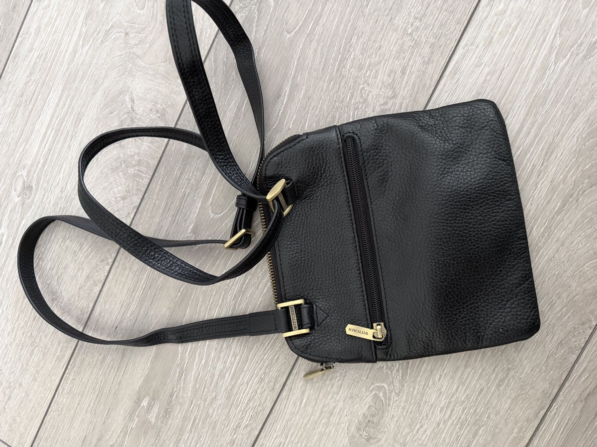 Borse: Black Leather Crossbody Bag - Excellent Condition – Usato da Zürich venduto da buy_d5vz 2