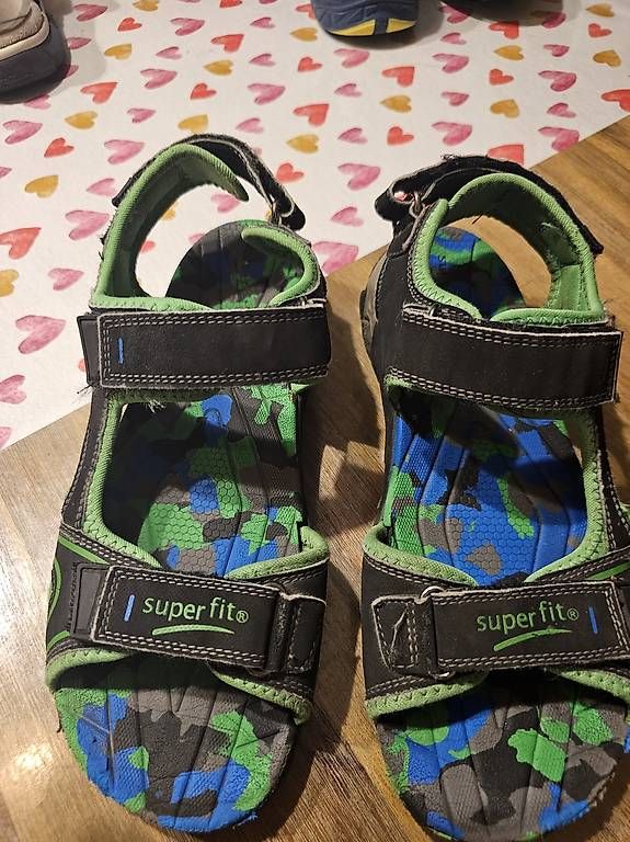 Scarpe per ragazzi: Superfit Sandalen Gr. 39 – Usato da Gamprin venduto da man_j9fr
