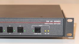 Extron Stereo Audio Umschalter mit 12 Inputs
