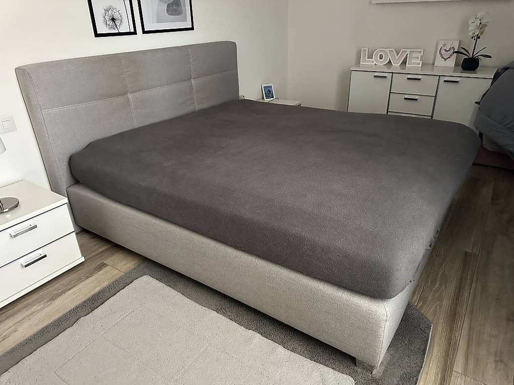 Betten: Modernes Boxspringbett 180 × 200 cm – Gebraucht aus Zwingen von dub_8p9n