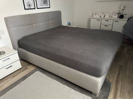 Modernes Boxspringbett 180 × 200 cm