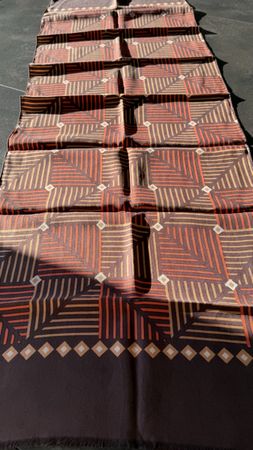 Écharpe vintage en soie véritable, motif géométrique chic