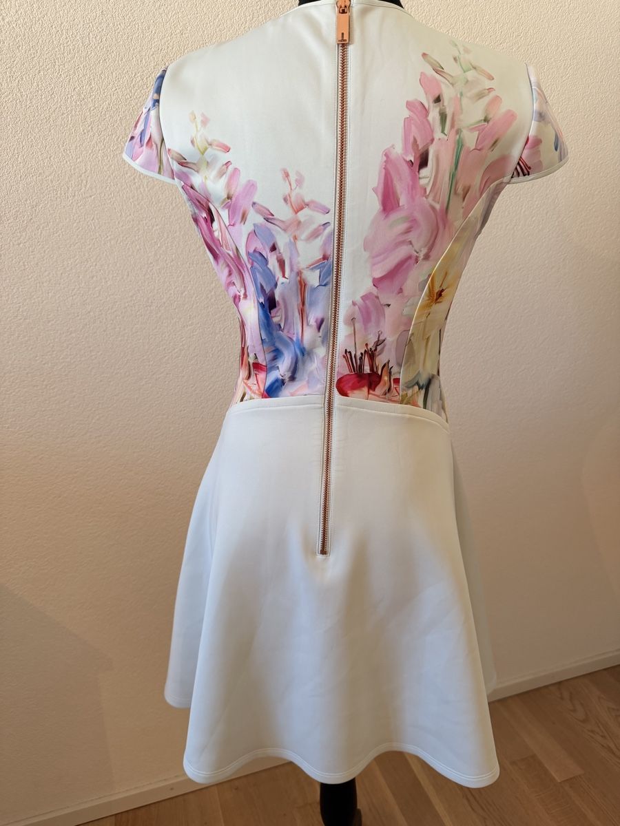 Ted Baker Kleider: TED BAKER Kleid Size 2 – Gebraucht aus Rorschach von nan_8rts 3