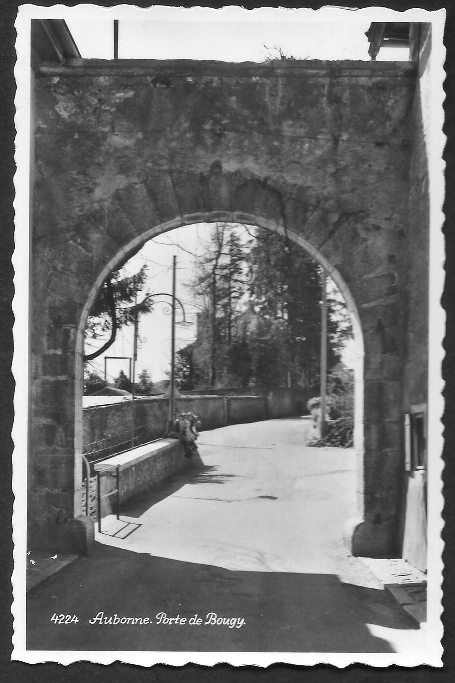 Cartoline postali: Aubonne Porte de Bougy – Usato da Olten venduto da clotaldi