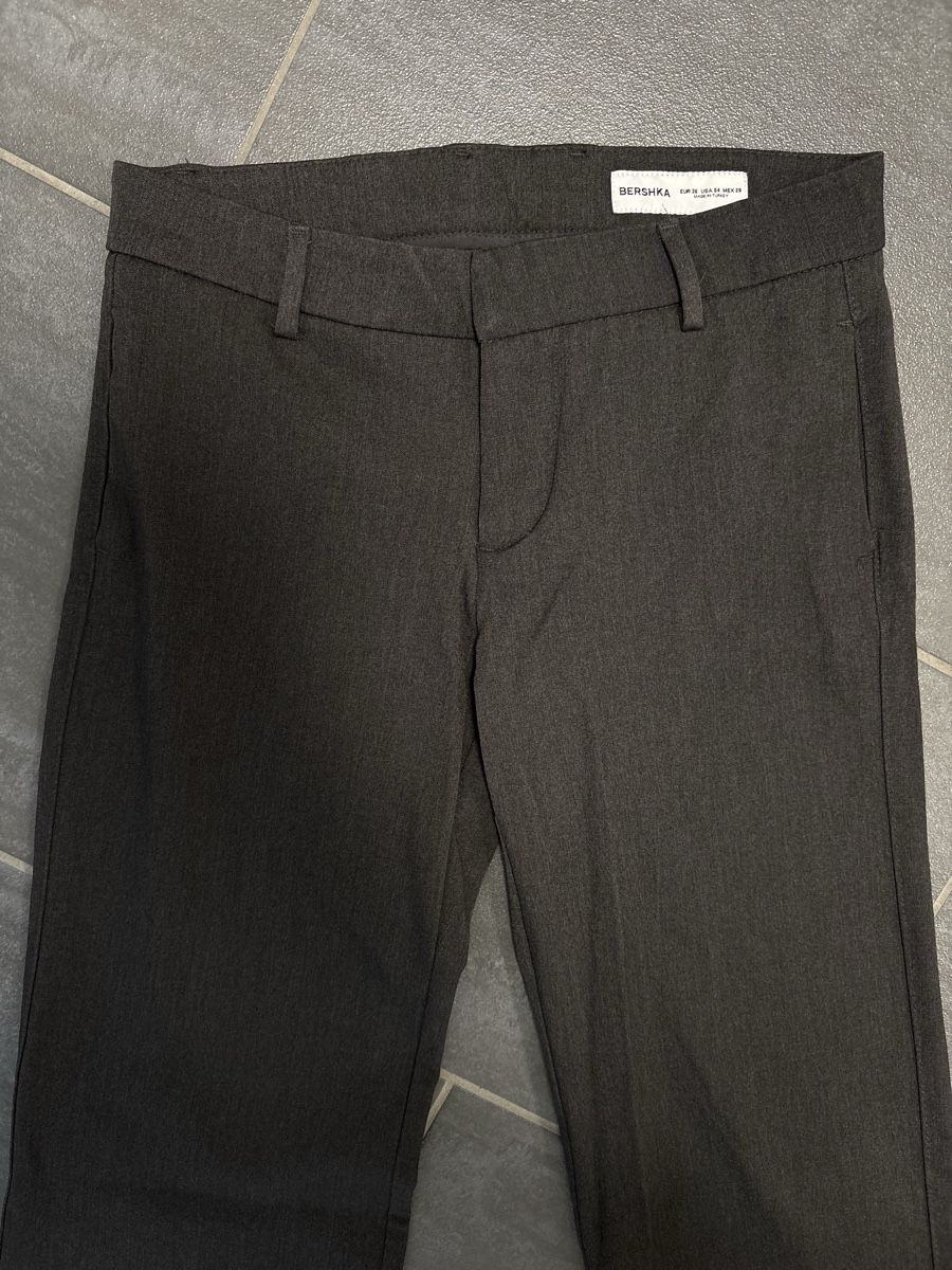 Bershka Hosen: Bershka Anzugshose 36 Dunkelgrau – Gebraucht aus Rümlang von svent 3
