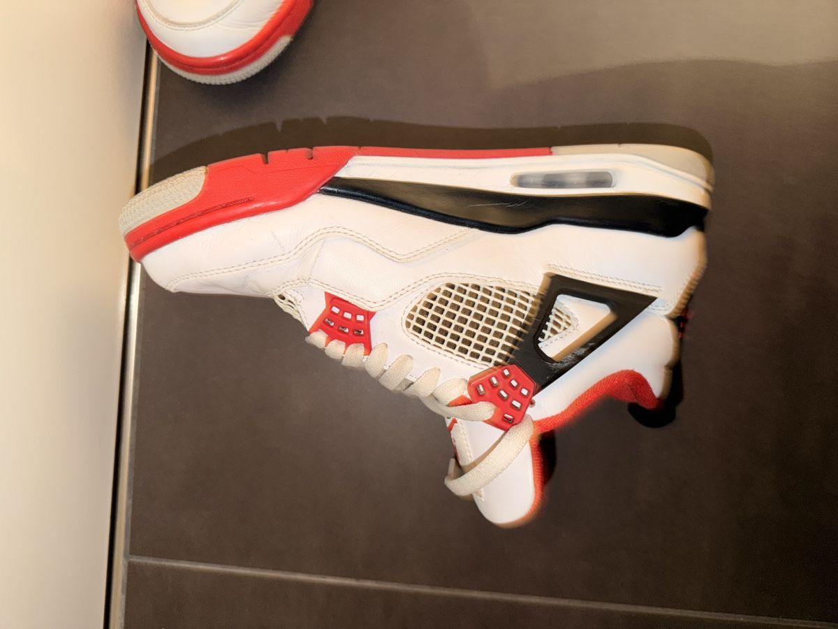 Jordan Herrenschuhe: Air Jordan 4 Red White Sneakers size 40 – Gebraucht aus Wabern von Teemuli 3
