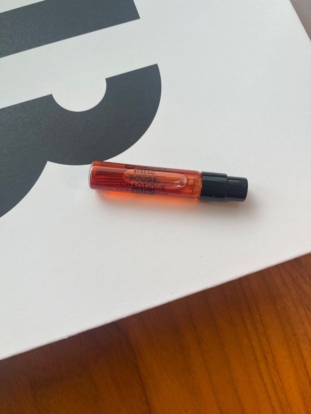 Byredo Profumi & Eau de Toilette: Byredo Rouge Chaotique (neu!) Probe 2ml – Nuovo e nell'imballaggio originale da Rüschlikon venduto da bur_7r8m 1