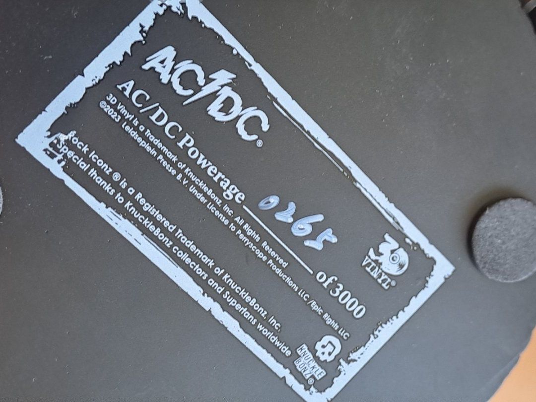 Figuren: AC/DC Angus lim. 265/3000 – Neu und originalverpackt aus Bitsch von jajo79076 3