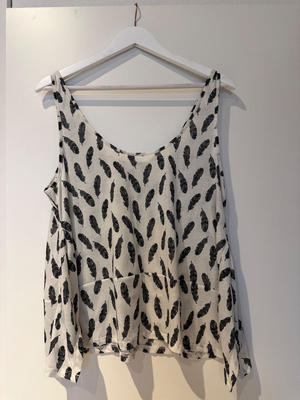 H&M Top: Luftiges H&M Top mit Federn, Grösse L – Usato da Zürich venduto da cfh_cg22 1