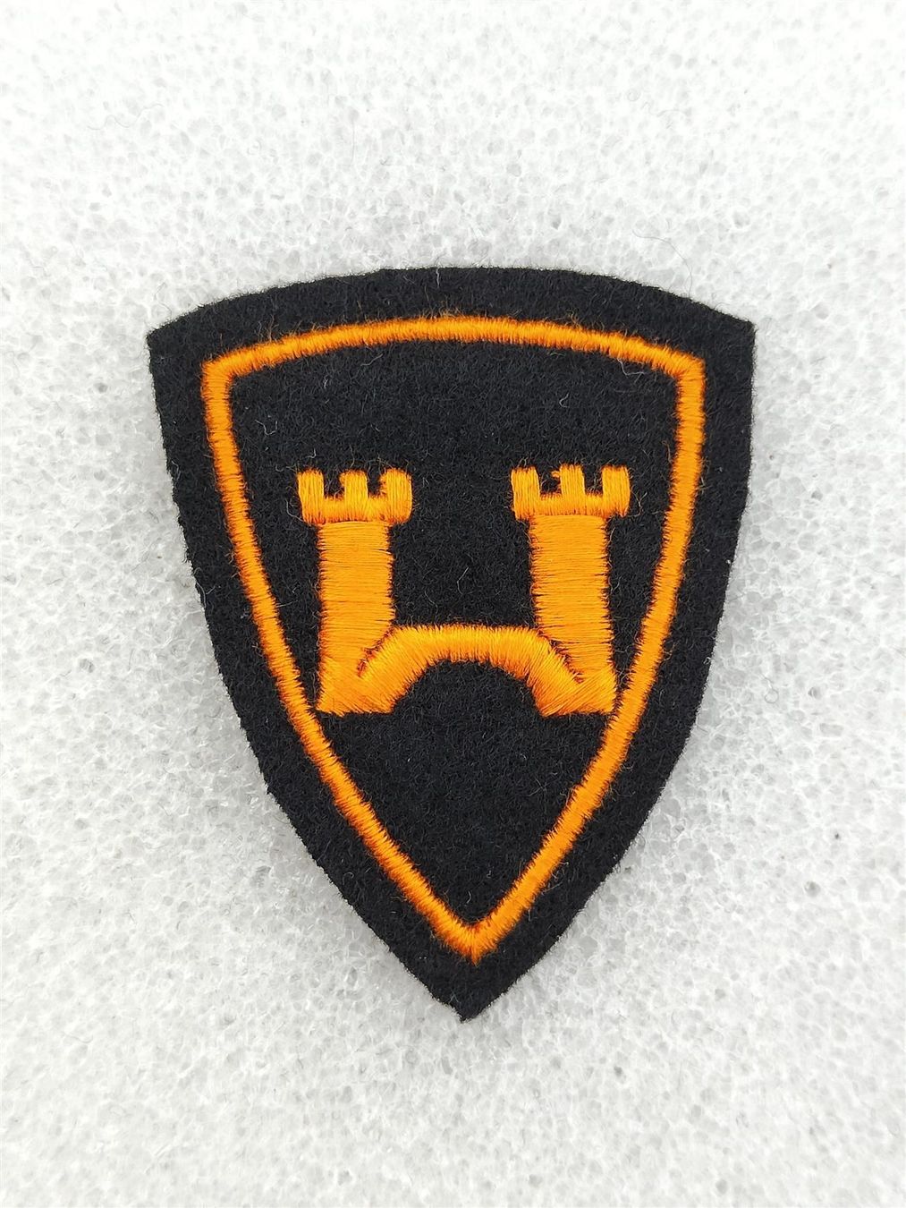 Placchette & Badge: Abzeichen Ingenieure Ord.1972 Variante 2 – Usato da Bauma venduto da SwissMilitaria