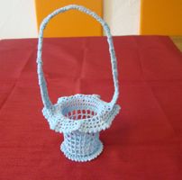 gehäkeltes Körbchen / Häkelkörbchen hellblau 27cm