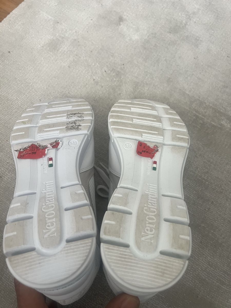 Scarpe da donna: NEU Nero Giardini Sneaker Leder 39 – Nuovo (secondo la descrizione) da Zürich venduto da Walllstreet 1