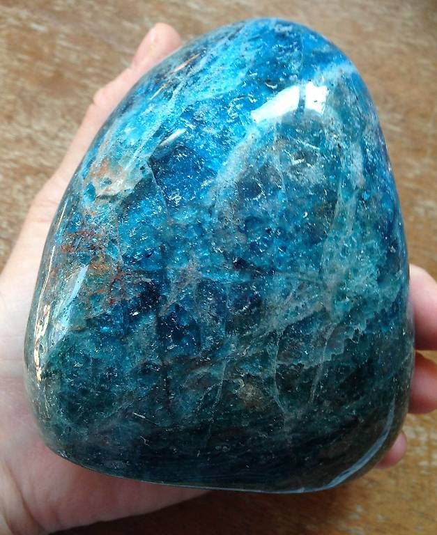 Minerali & Pietre curative: Apatite traitée bleue de madagascar – Usato da Vevey venduto da zabounetta 1
