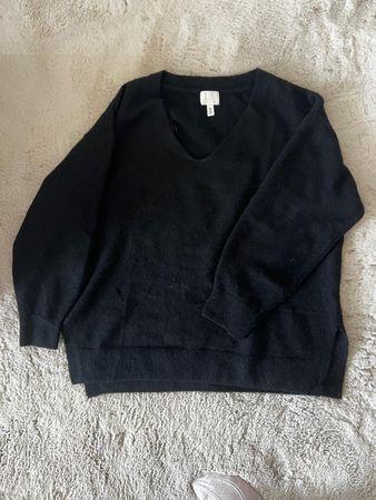 Schwarzer Oversized Pullover V-Ausschnitt Gr. M