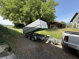 Anhänger Kippbar mit Aufbau Zbinden