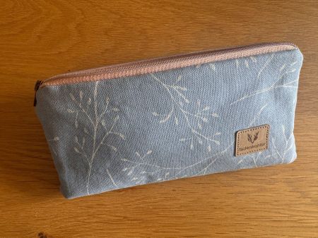 Handmade Täschchen Zweige blau – Reissverschluss Rosa