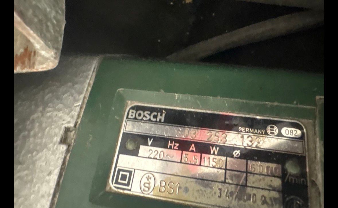 Bosch Smerigliatrici & Lucidatrici: Bosch Trenschibe – Usato da Rapperswil SG venduto da kat_rw8q 2