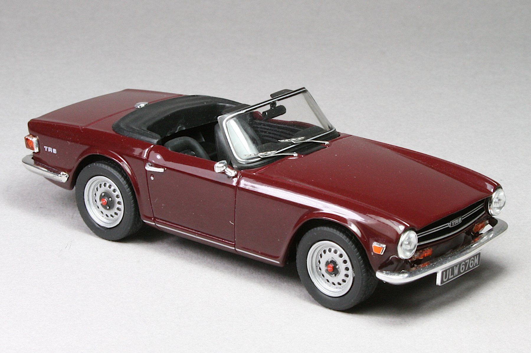 Triumph Modellini d'auto: Vanguards 1:43, Triumph TR6 – Nuovo e nell'imballaggio originale da Elsau venduto da Peekay8 1