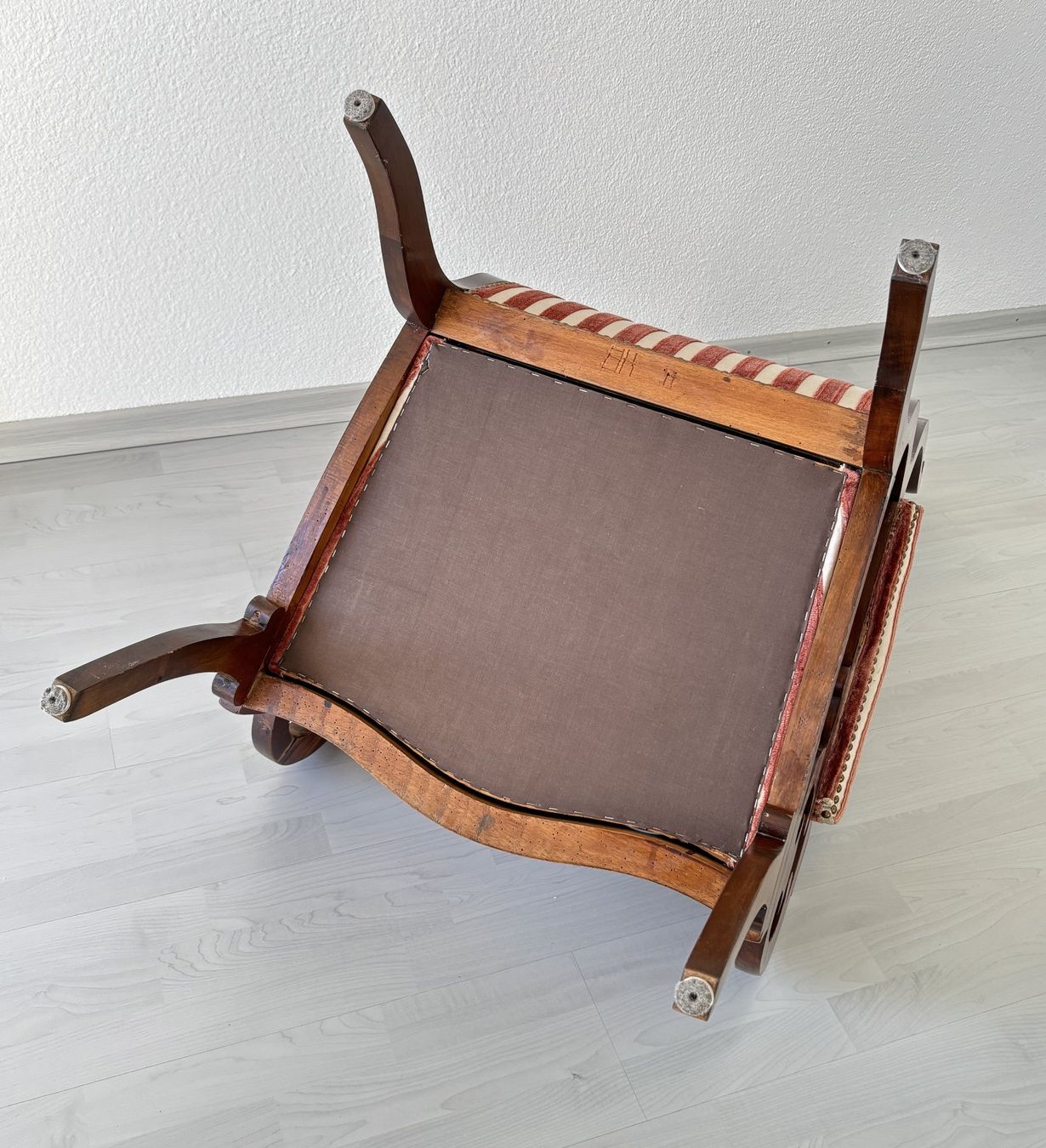 Poltrone: Alter bequemer Sessel restauriert, Top Zustand! – Usato da Aarberg venduto da ferost 6
