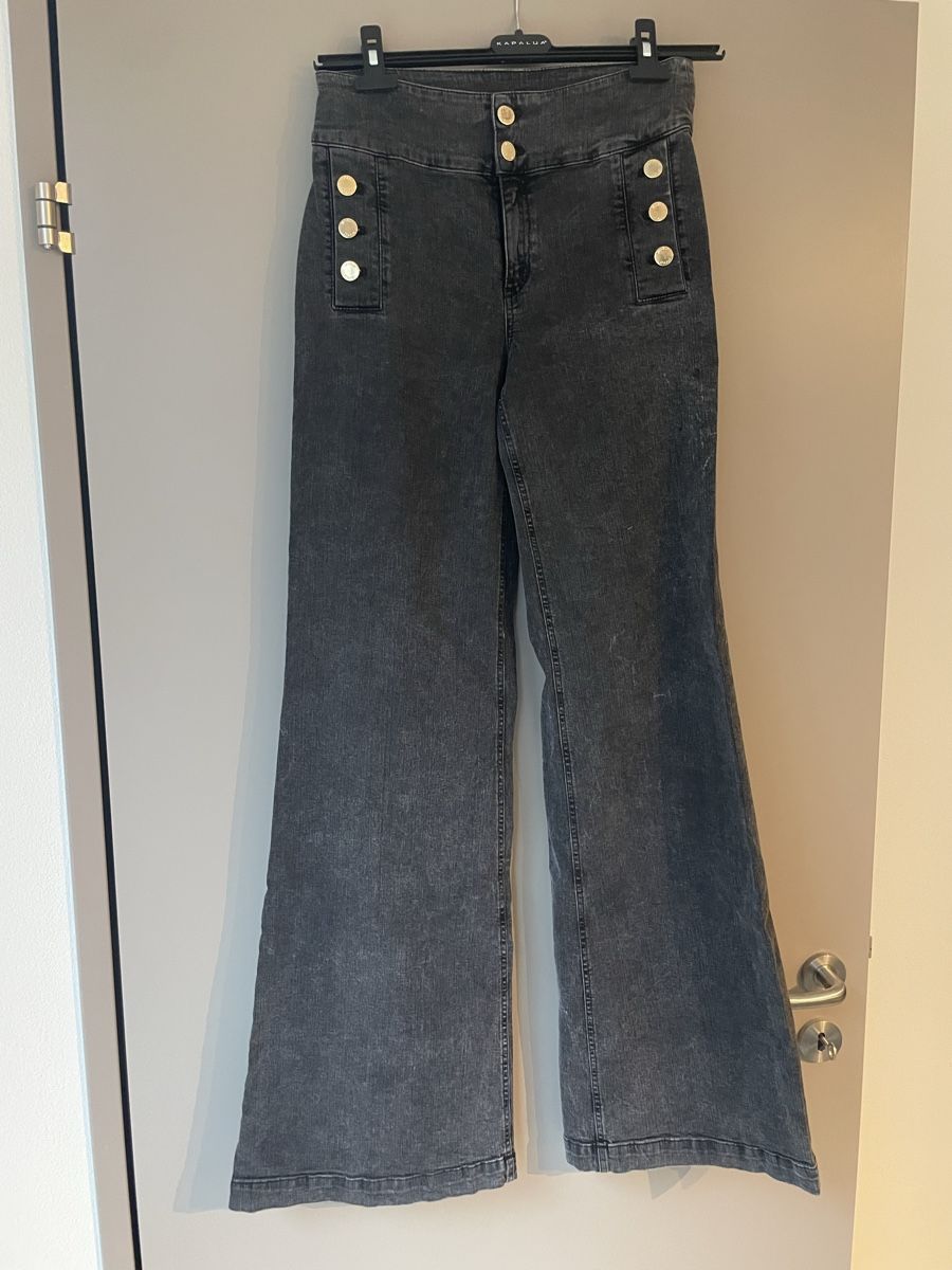 Jeans: Vicolo Jeans Gr.L – Nuovo (secondo la descrizione) da Zürich venduto da Mary233