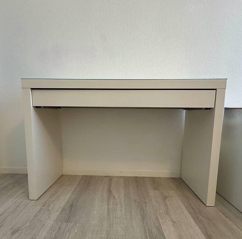 Ikea Schminktische: MALM Schminktisch mit Hocker – Gebraucht aus Au, ZH von jejo8804