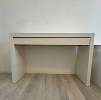 MALM Schminktisch mit Hocker