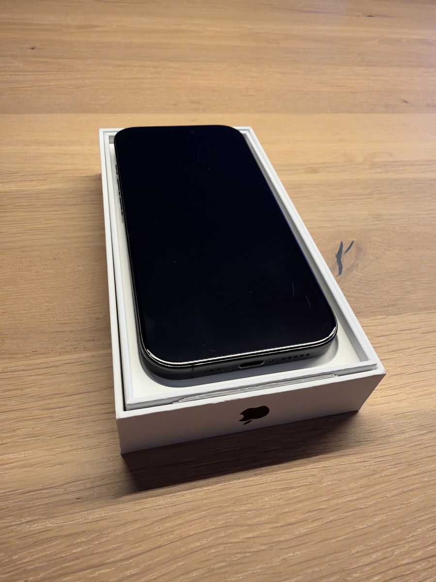 Apple Telefoni cellulari / Smartphones: Apple iPhone 16 Pro Black Titanium 128GB – Usato da Kleindöttingen venduto da Alex.C. 1