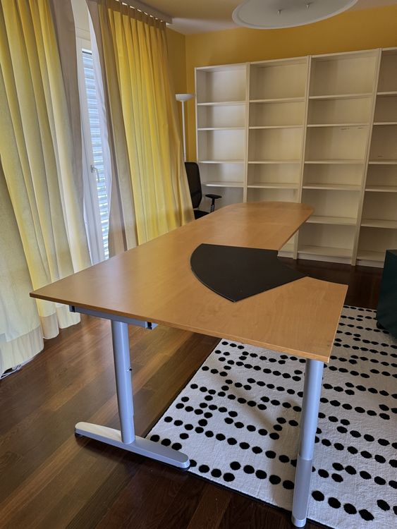 Scrivanie: Grosser Schreibtisch, guter Zustand, muss schnell weg! – Usato da Rechthalten venduto da nai_6hfr 1