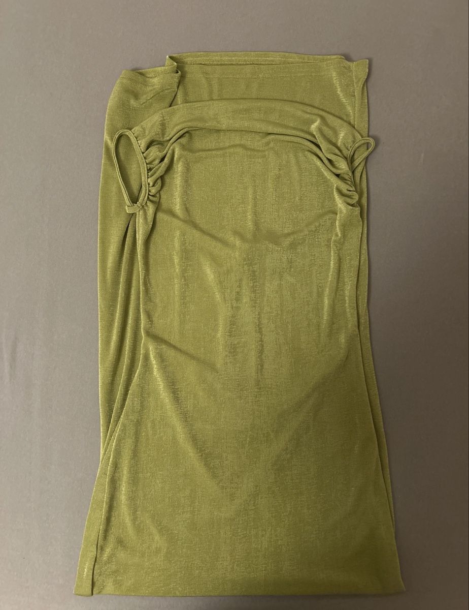 Vestiti: Kleid lang schimmernd Olivengrün Grösse S – Nuovo (secondo la descrizione) da Hitzkirch venduto da ili_km7w 1