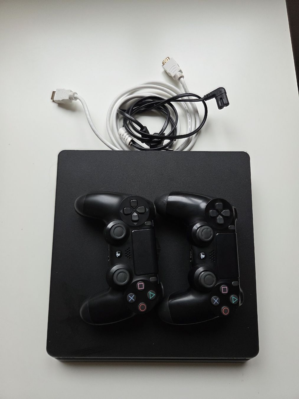 Sony Konsolen: Playstation 4 Slim – Gebraucht aus Luzern von Namledats91
