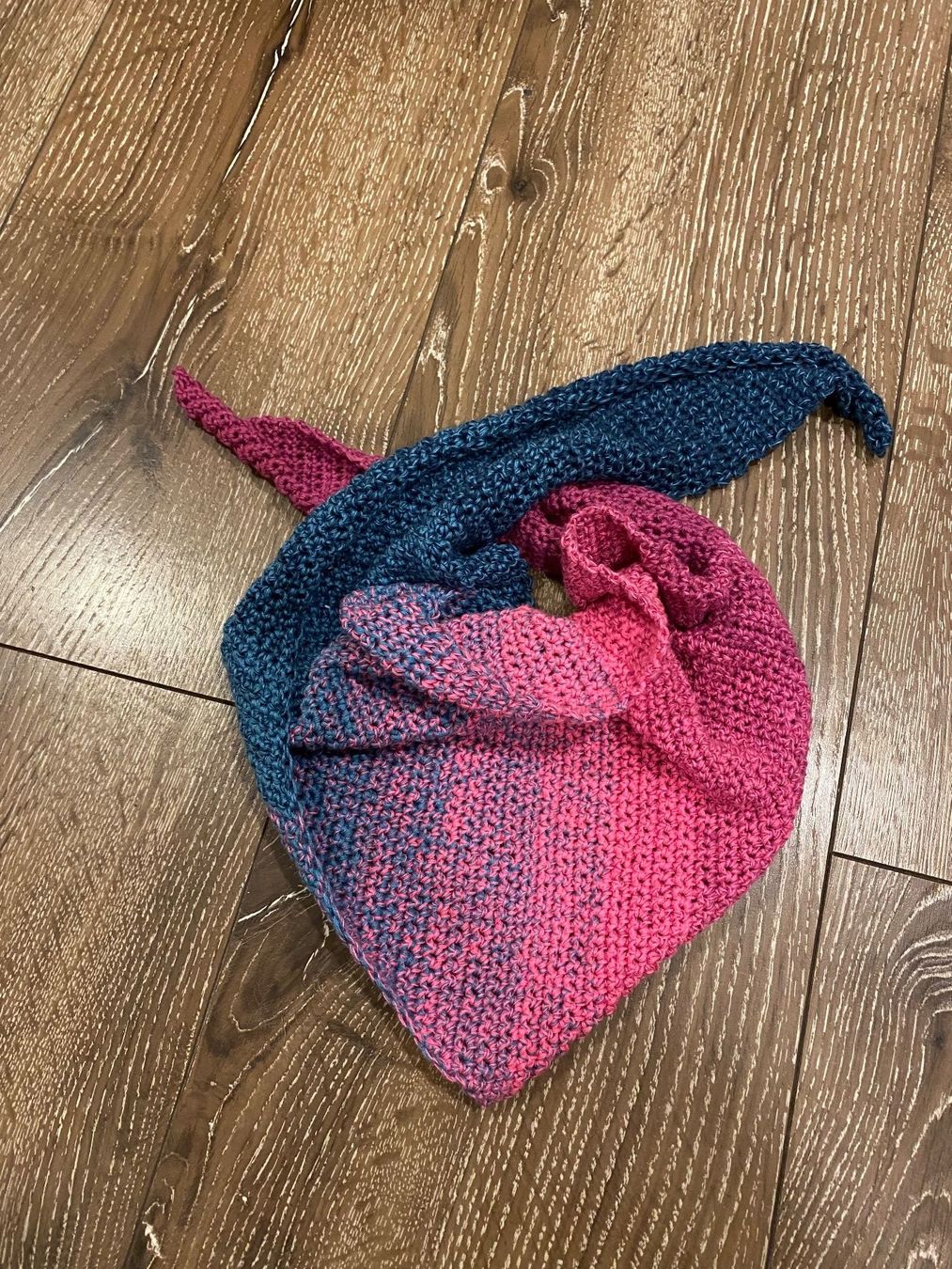 Altro abbigliamento per bambino: Dreiecksschal Handmade – Nuovo (secondo la descrizione) da St. Niklaus VS venduto da Wallis4ever