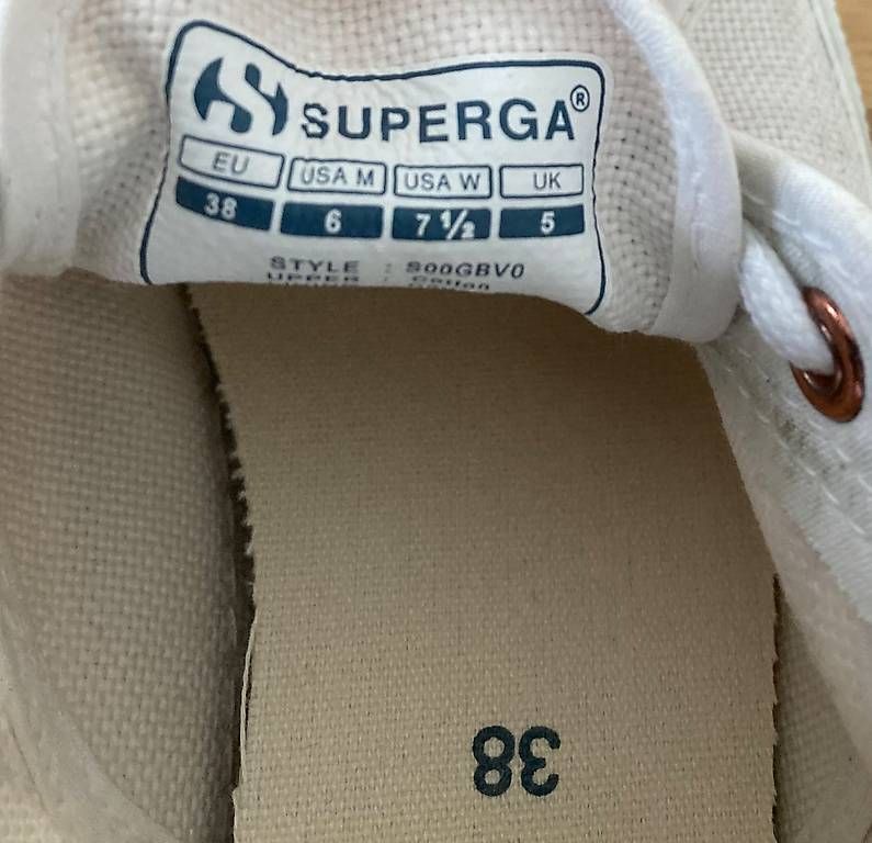 Superga Chaussures femmes: Superga Schuhe weiss Gr. 38 – D'occasion à Neuenhof par fiore011 2
