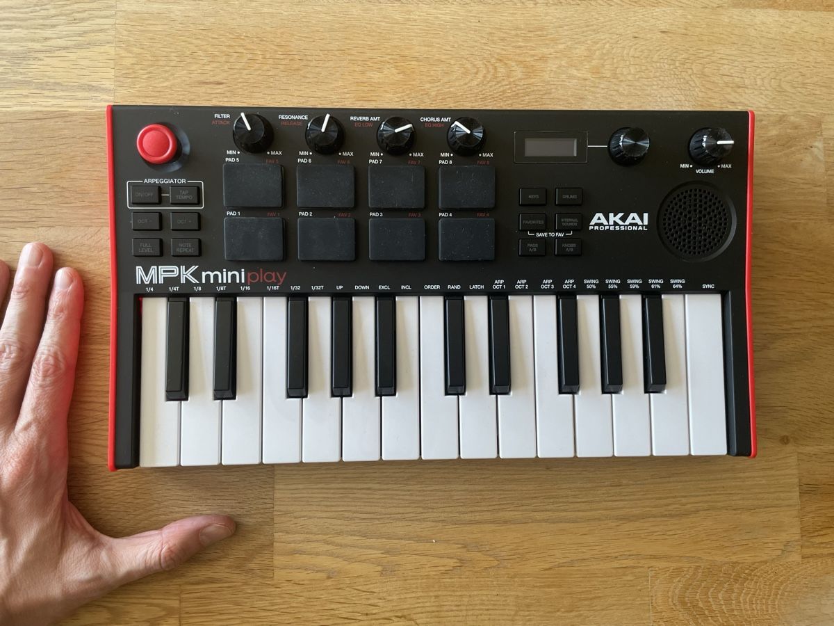 Musikinstrumente: Midi-Controller-Set zum komponieren eigener Musik – Gebraucht aus Kloten von Bevandes 1