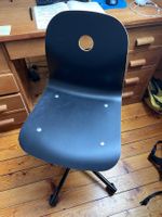 Chaise de bureau en bois à roulettes