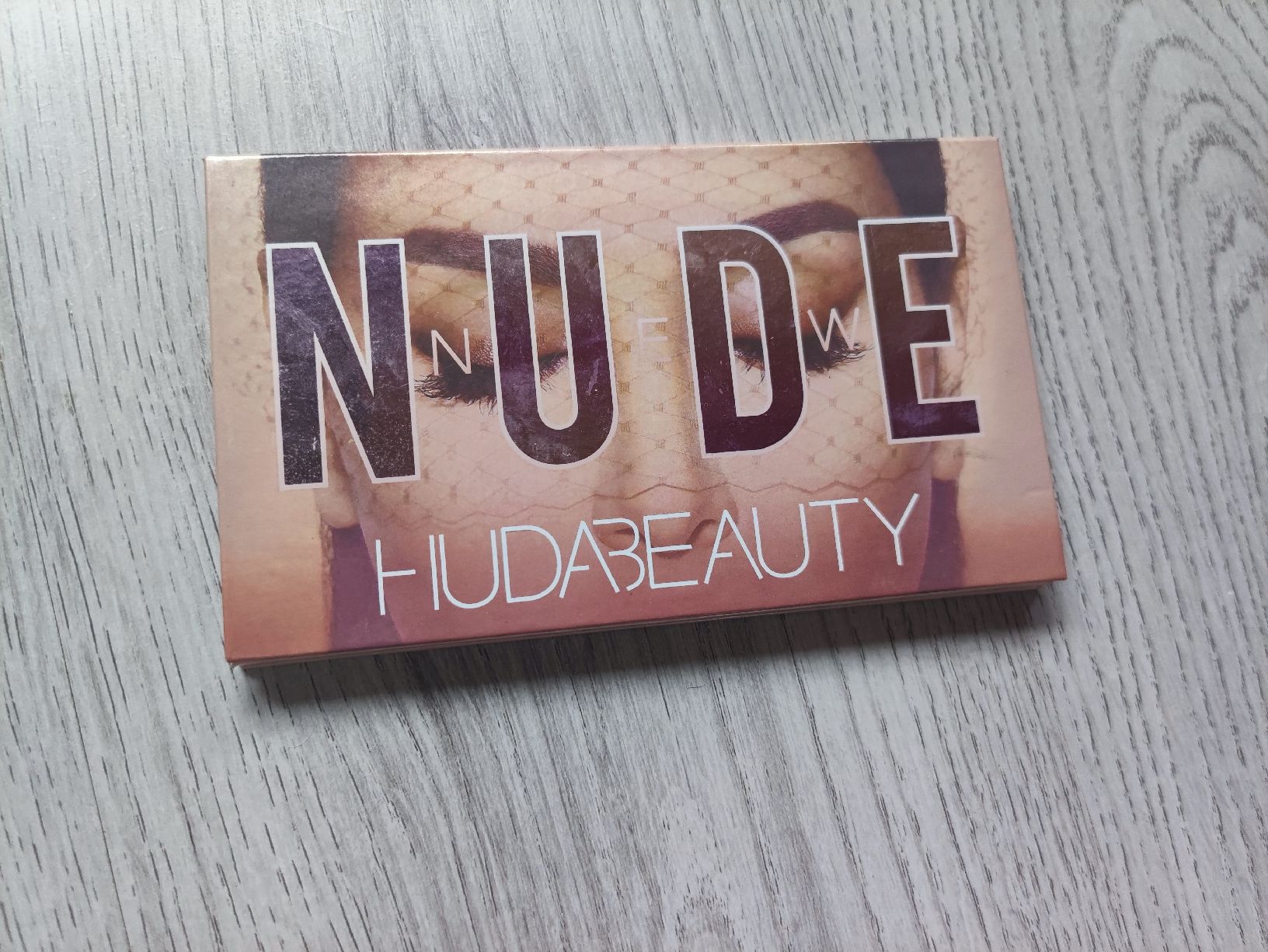 Make-up: NUDE Lidschattenpalette – Usato da Nottwil venduto da sukkus.ch