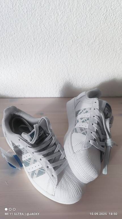 Adidas Chaussures hommes: Adidas Sneaker – Neuf (Voir description) à Zumikon par Phay 1