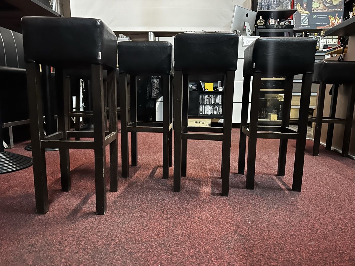 Tabourets: 4 Barhocker Kunstleder Braun – D'occasion à Kloten par Itrade 7