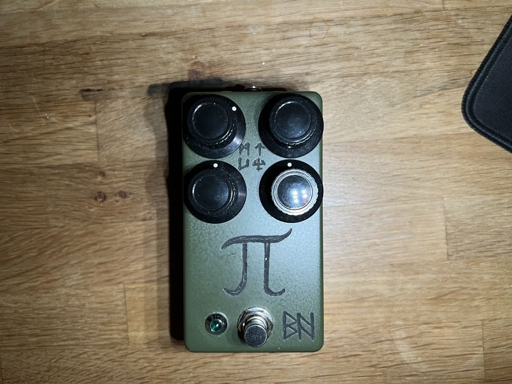 Blackhawk Amplifier · Green / Black Russian · Big Muff Pedal Kaufen auf Ricardo