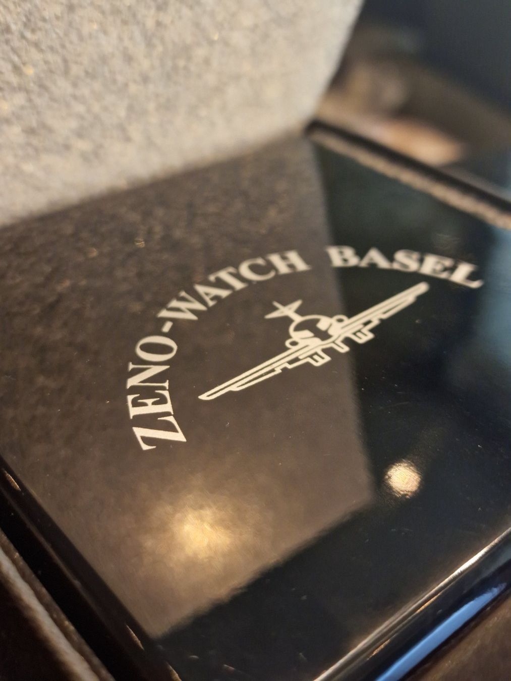Scatole porta orologi: Edle Uhrenbox von Zeno-Watch Basel – Usato da Unterägeri venduto da Altgoldschmuck 2