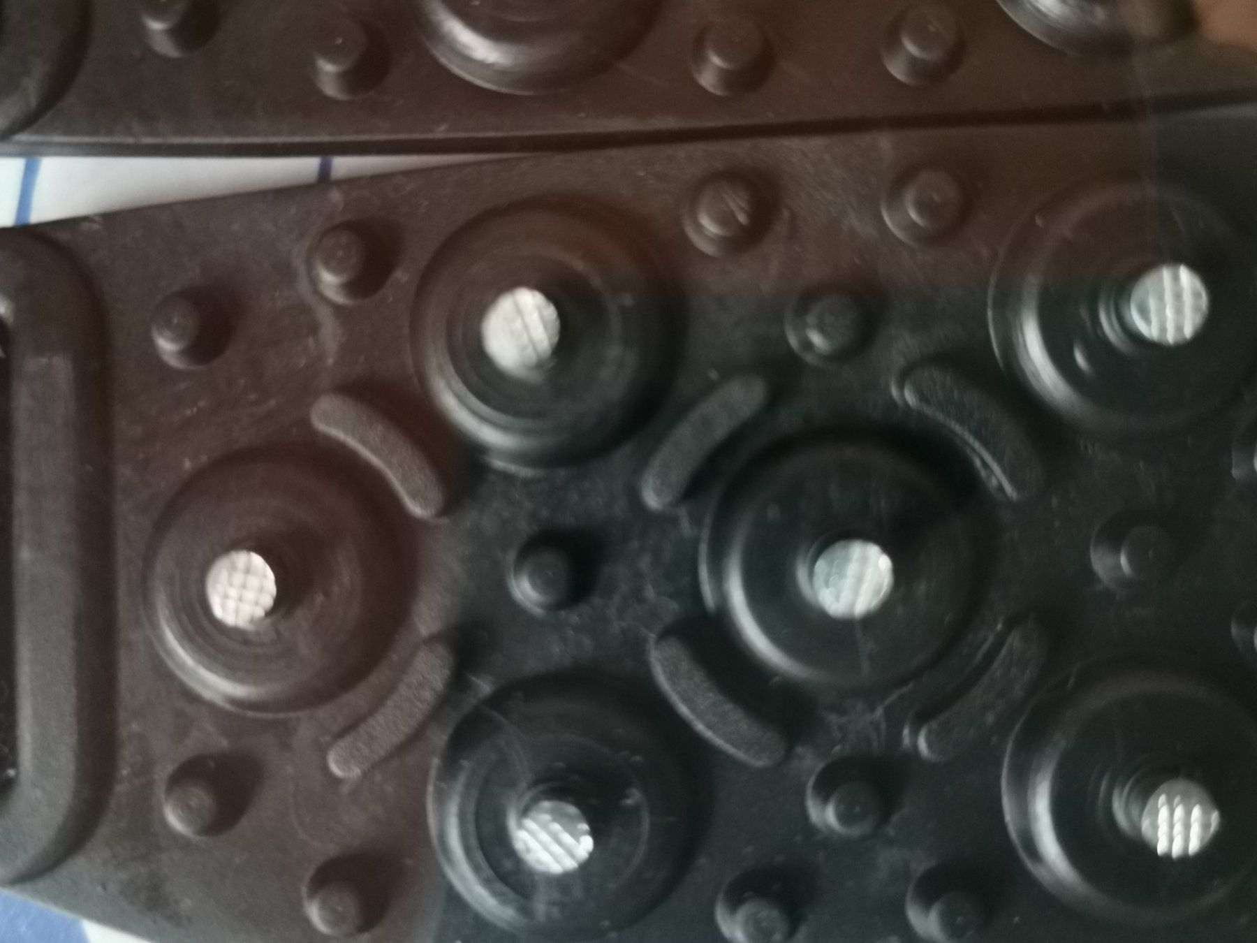 Herrenschuhe: 60 Paar NEUE Schuh-Spikes 5x46cm – Neu und originalverpackt aus Gebenstorf von monschala 3