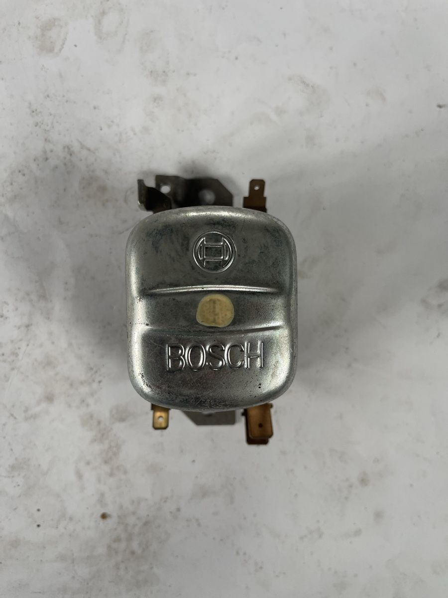 Porsche Tutti pezzi di ricambio auto: Oldtimer REGULATOR passt für Porsche – Usato da Altbüron venduto da Garage-Bulak