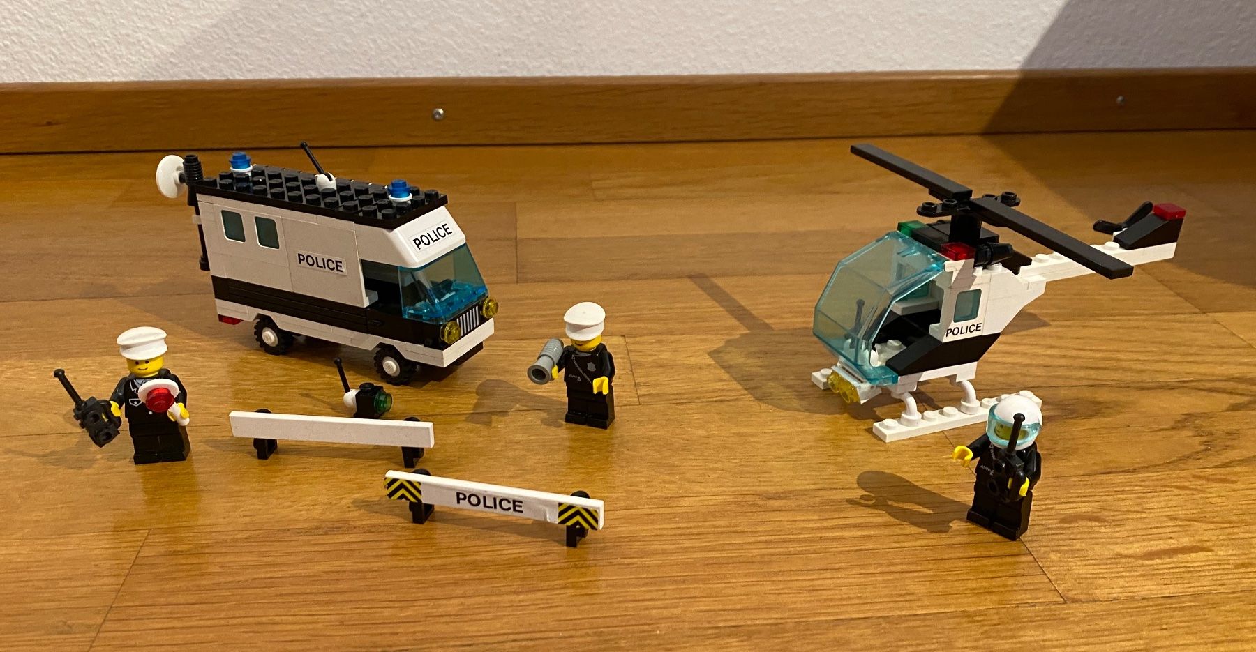 Lego Giocattoli: LEGO Classic Town 6642 Polizei Heli 6676 Mobile Command Unit – Usato da Arlesheim venduto da srulee