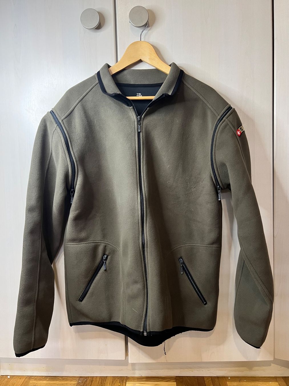 Giacche: Veste militaire Suisse – Usato da Onex venduto da Alachio