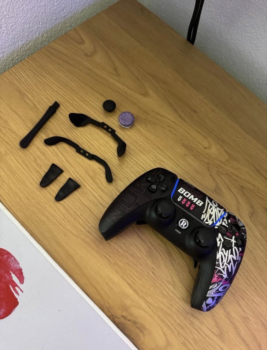 Sony Consoles: Scuf Controller – D'occasion à Döttingen par pan_q7tv