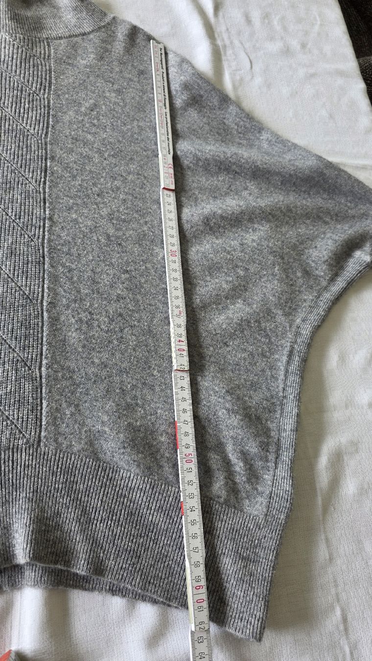 Repeat Pullover & Sweatshirts: Zeitlos schön, Pullover von "REPEAT" Gr.  38 – Gebraucht aus Schneisingen von backstore24 4